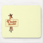 Giraffe “4th Graders Rock” Design