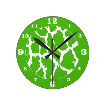 Giraffe- Green Round Wall Clock
