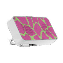 Giraffe Print Pattern, Bright Pink and Lime Green Mp3 Speaker