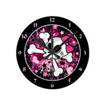 Girlie Skull Clock