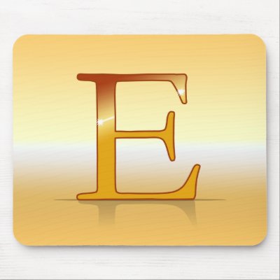 gold lettre "E" Tapis De Souris by jeanlucb