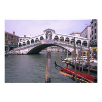 Gondolas and tourists near the Rialto Bridge