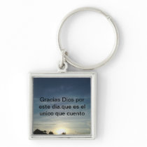 gracias Dios por este dia Keychains
