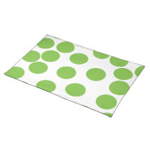 Grands points de vert de pois sur le blanc sets de table