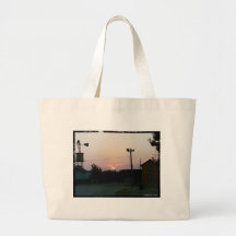 Grapevine Water Tower Bag