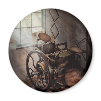 Graphic Artist - The humble printing press Magnet