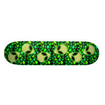 GREEN ALIEN HEADS SKATEBOARD