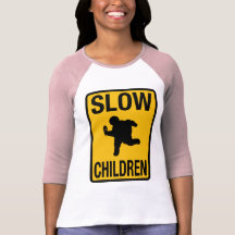 Grosse parodie de plaque de rue d'enfant d'enfants t-shirts