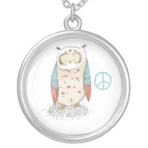 Hibou et collier de paix