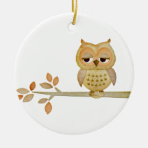 Hibou somnolent en ornement d'arbre