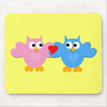 Hiboux dans l'amour tapis de souris