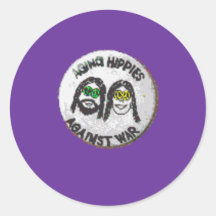 Hippies vieillissantes contre la guerre autocollant rond