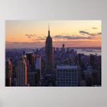 Horizon de NYC juste avant le coucher du soleil Affiches