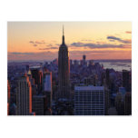 Horizon de NYC juste avant le coucher du soleil Carte Postale