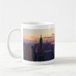 Horizon de NYC juste avant le coucher du soleil Mugs À Café
