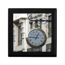 HORLOGE DÉMODÉE R de Vieux-horloge-avec-romain-let Boîte À Babioles