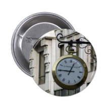HORLOGE DÉMODÉE R de Vieux-horloge-avec-romain-let Badges