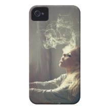 HOT PICTURE iPhone 4 COVER