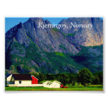 House and mountain photo