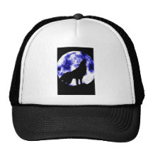 Howling Wolf at Moon Hat
