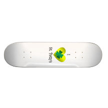 I heart Saint patty's in green and gold Skate Board