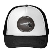 IL DÉSARME D'ARME DE FEU CASQUETTE