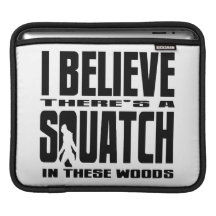 Il y a des SQUATCH en ces bois ! Poches iPad