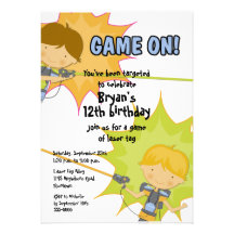 Invitation d'anniversaire de garçons d'étiquette d