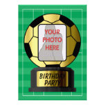 Invitations d'or de ballon de football de photo pe
