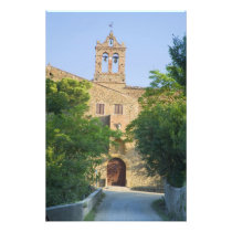 Italy, Tuscany, La Foce, Picturesque church in