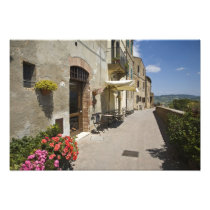 Italy, Tuscany, Pienza. Outer walkway around