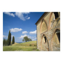 Italy, Tuscany, Tuscan Villa in Spring.