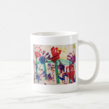 Jardin du handprint des enfants tasse à café