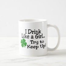Je bois comme un essai de fille pour continuer tasse à café