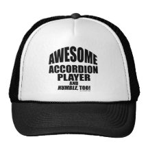 Joueur impressionnant d'accordéon casquettes de camionneur