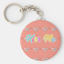 Kiss me keychain