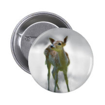 La curiosité du cerf commun de bébé pin's avec agrafe