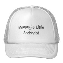 La petite archiviste de la maman casquette