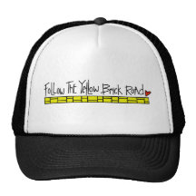 La route jaune de brique casquette