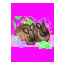 Lapins de Pâques et oeufs de pâques heureux Invitations
