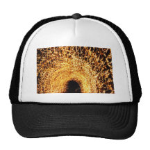 L'arbre de vacances de Joyeux Noël ornemente le ce Casquette De Camionneur