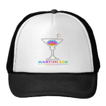 Le chemin au chapeau d'éclaircissement de cocktail casquette de camionneur