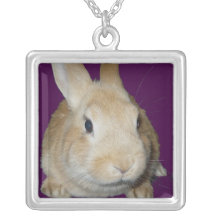 Le lapin d'or vous voit ! pendentif