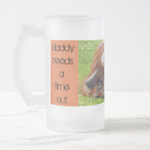 Le papa a besoin des tasses de bière humoristiques