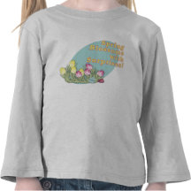 Le ressort se développe longue douille d'enfant en t-shirt