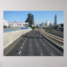 Les cyclistes viennent ! affiche