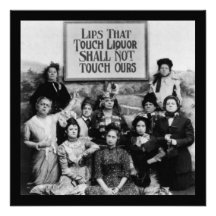 Les lèvres qui touchent la boisson alcoolisée ne t invitation personnalisée