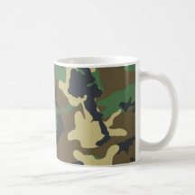 Les militaires camouflent la tasse