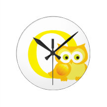 Letter O Initial Clock