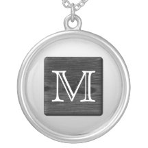 Lettre imprimée de motif et de coutume. Noir et bl Colliers Personnalisés